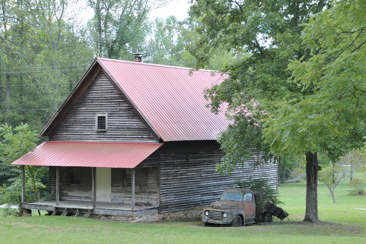 Ellijay Georgia - Old Cabin
